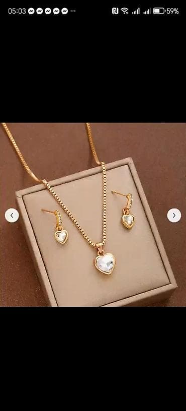 Komplet nakita – zlatna boja, motiv srca Sadrži: - Ogrlicu sa na lalafo.rs — 8 Komplet nakita – zlatna boja, motiv srca Sadrži: - Ogrlicu sa — 8