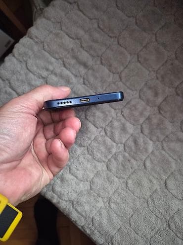 Smartfon sa ekranom na dodir - Moderan, tanak dizajn sa zaobljenim na lalafo.rs — 2 Smartfon sa ekranom na dodir - Moderan, tanak dizajn sa zaobljenim — 2