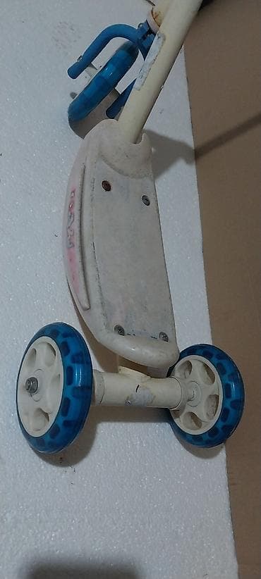 Sports & Leisure: Dečiji trotinet sa 3 točka - Konstrukcija: prednji točak + dva zadnja at lalafo.rs — 6 Sports & Leisure: Dečiji trotinet sa 3 točka - Konstrukcija: prednji točak + dva zadnja — 6