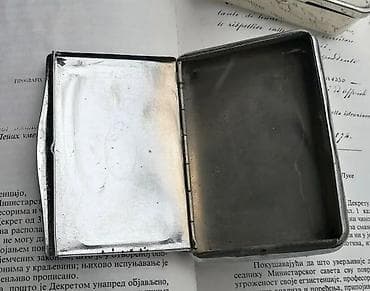 Stara, dobro očuvana tabakera. Cena za komad. Stara, dobro očuvana na lalafo.rs — 8 Stara, dobro očuvana tabakera. Cena za komad. Stara, dobro očuvana — 8