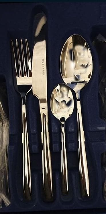 Set escajga FG 24/1 BR-193 za šest osoba je set koji će vam zatrebati na lalafo.rs Set escajga FG 24/1 BR-193 za šest osoba je set koji će vam zatrebati