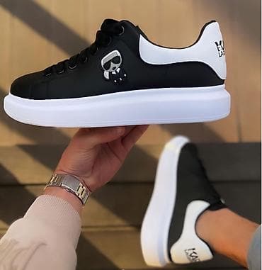 Karl Lagerfeld patike
Novo
Brojevi 36 do 46
fb Moja Kupovina 1 na lalafo.rs — 4 Karl Lagerfeld patike
Novo
Brojevi 36 do 46
fb Moja Kupovina 1 — 4