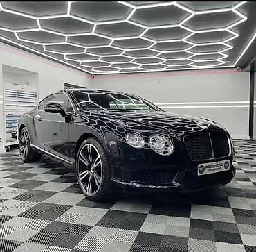 LED heksagonalna rasveta za garaže, detailing studije i radionice - na lalafo.rs LED heksagonalna rasveta za garaže, detailing studije i radionice -