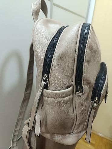 cista koza broj: Veci ranac krem bež boje. Polovan. Stanje uslikano na lalafo.rs — 4 cista koza broj: Veci ranac krem bež boje. Polovan. Stanje uslikano — 4