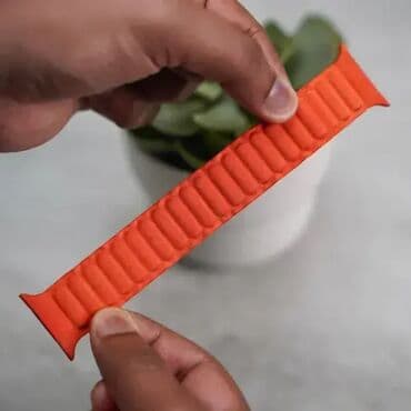 Magnetna narukvica u narandžastoj boji, za Apple Watch 1. generacije na lalafo.rs Magnetna narukvica u narandžastoj boji, za Apple Watch 1. generacije