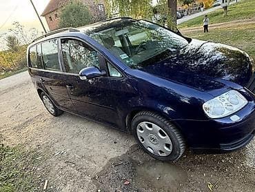 Volkswagen Touran: 2 l | 2005 year MPV at lalafo.rs Volkswagen Touran: 2 l | 2005 year MPV