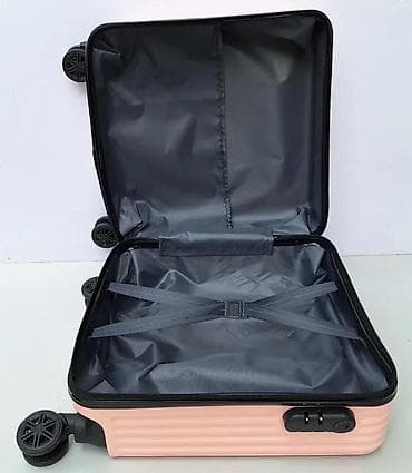 Backpacks, bags and suitcases: Dečiji set putnih kofera u roze boji, sa motivima srca i jednoroga at lalafo.rs — 5 Backpacks, bags and suitcases: Dečiji set putnih kofera u roze boji, sa motivima srca i jednoroga — 5
