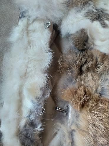 kom sa etiketom: Ženski kaput sa krznom – Terranova, veličina M - Dugačak bež kaput od at lalafo.rs — 1 kom sa etiketom: Ženski kaput sa krznom – Terranova, veličina M - Dugačak bež kaput od — 1