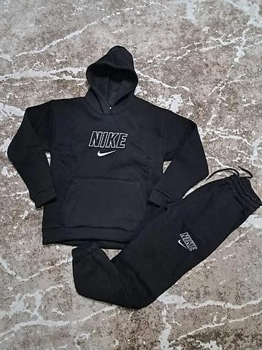 Nike komplet trenerke sa kapuljačom - Dvodijelni set: dukserica s na lalafo.rs — 3 Nike komplet trenerke sa kapuljačom - Dvodijelni set: dukserica s — 3