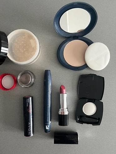 Avon sminka novo avon puder novo puder sa ogledalo i aplikatorom na lalafo.rs — 1 Avon sminka novo avon puder novo puder sa ogledalo i aplikatorom — 1