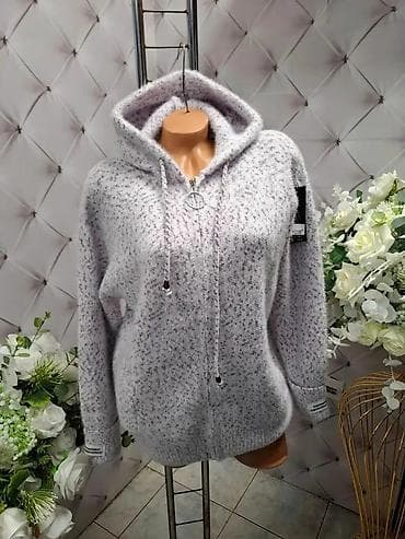 Ženska pleteni đeper sa kapuljačom i rajsferšlusom - Model: topla na lalafo.rs Ženska pleteni đeper sa kapuljačom i rajsferšlusom - Model: topla