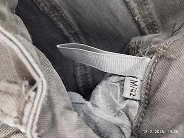 Sive farmerke – slim/skinny kroj - Dužina 98 cm širina struka 39 cm - na lalafo.rs — 8 Sive farmerke – slim/skinny kroj - Dužina 98 cm širina struka 39 cm - — 8