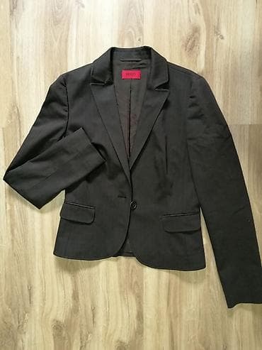 Hugo Boss kratki sako, M veličina, odlično stanje, bez oštećenja na lalafo.rs Hugo Boss kratki sako, M veličina, odlično stanje, bez oštećenja