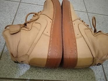 za svaki dan: Nike Air Force 1 broj 39 – duboke patike od prevrnute kože - Model na lalafo.rs — 7 za svaki dan: Nike Air Force 1 broj 39 – duboke patike od prevrnute kože - Model — 7