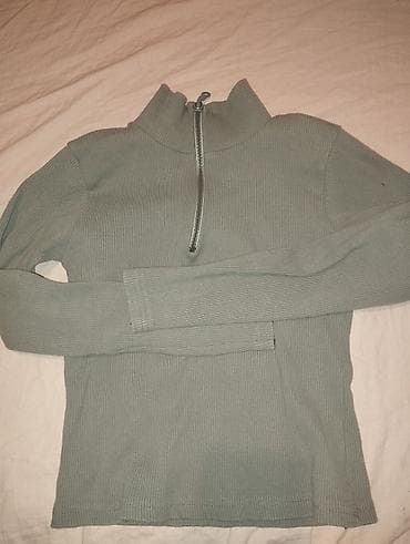 Dva komada dukseva/duks majica sa printom: 1) Crna dukserica s na lalafo.rs — 7 Dva komada dukseva/duks majica sa printom: 1) Crna dukserica s — 7