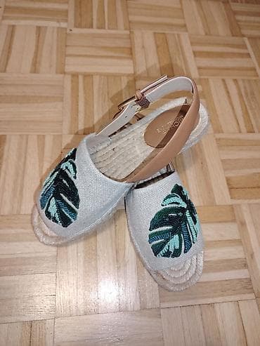 Michael Michael Kors espadrile/sandale sa kaišem oko pete. - Model na lalafo.rs — 4 Michael Michael Kors espadrile/sandale sa kaišem oko pete. - Model — 4