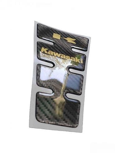 Transport: Kawasaki carbon - tank pad - 1341 📌 opis: samolepljivi protektor za at lalafo.rs — 2 Transport: Kawasaki carbon - tank pad - 1341 📌 opis: samolepljivi protektor za — 2