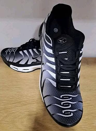 Tn patike
Brojevi 45
Cena 3100 din 💥💚 at lalafo.rs — 2 Tn patike
Brojevi 45
Cena 3100 din 💥💚 — 2