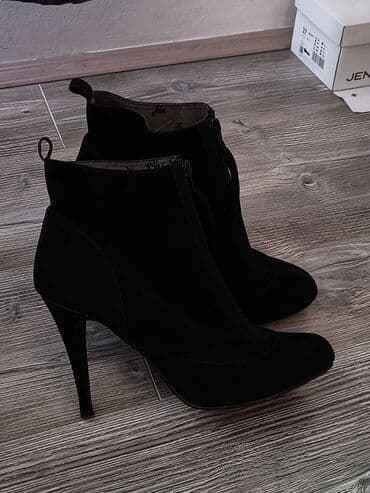 Čizme, 38 na lalafo.rs Čizme, 38