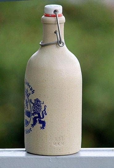 Franz Joseph Jubelbier keramička boca. Jubilarna keramička boca za at lalafo.rs — 8 Franz Joseph Jubelbier keramička boca. Jubilarna keramička boca za — 8