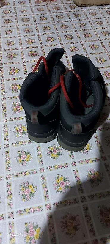 Crne ženske duboke cipele sa roze detaljima, idealne za svakodnevnu na lalafo.rs — 4 Crne ženske duboke cipele sa roze detaljima, idealne za svakodnevnu — 4