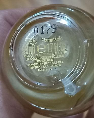 zenske original guess: Vintage Laura by Laura Biagiotti – Eau de Toilette (EDT) za žene - na lalafo.rs — 4 zenske original guess: Vintage Laura by Laura Biagiotti – Eau de Toilette (EDT) za žene - — 4