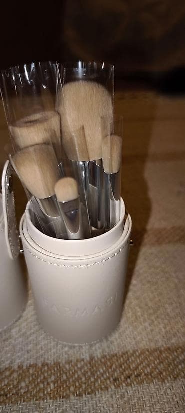 Travel set make up 5 četkica+praktična kožna torbica Pet mini četkica na lalafo.rs — 5 Travel set make up 5 četkica+praktična kožna torbica Pet mini četkica — 5