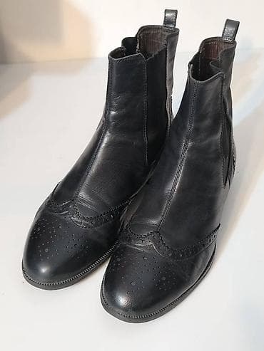 Čizme, veličina - 40 na lalafo.rs Čizme, veličina - 40