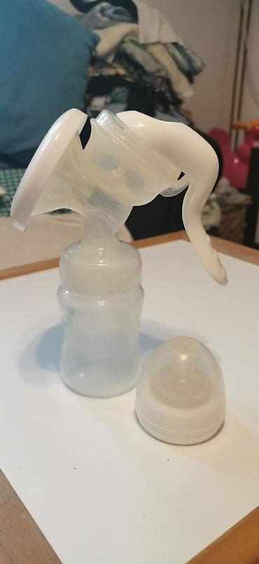 Elfi pumpica za ručno izmlazavanje sa flašicom na lalafo.rs — 4 Elfi pumpica za ručno izmlazavanje sa flašicom — 4