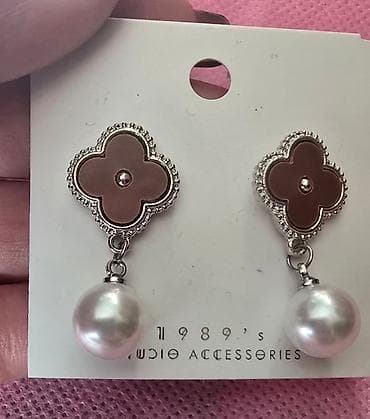 Kao VAN CLEEF & ARPELS ženske mindjuse Model mindjuša je at lalafo.rs — 5 Kao VAN CLEEF & ARPELS ženske mindjuse Model mindjuša je — 5