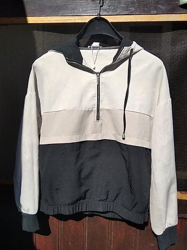 Amisu duks-trenerka vel. m u dobrom stanju na lalafo.rs Amisu duks-trenerka vel. m u dobrom stanju