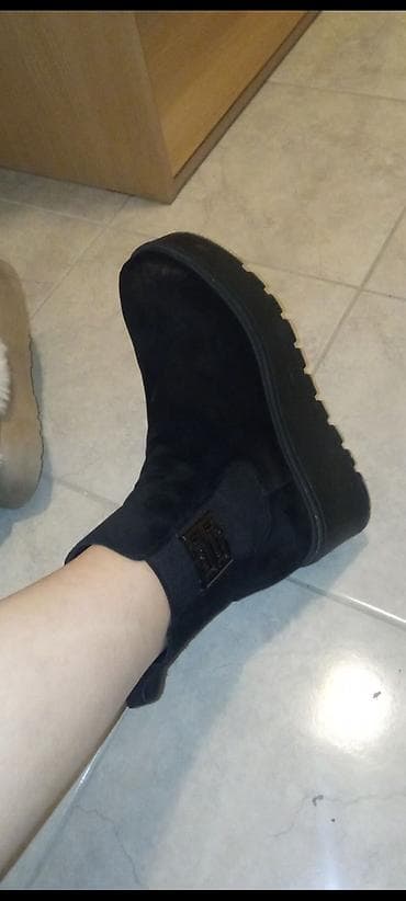 Crne ženske gležnjače na platformu - Model: chelsea gležnjače sa na lalafo.rs — 2 Crne ženske gležnjače na platformu - Model: chelsea gležnjače sa — 2