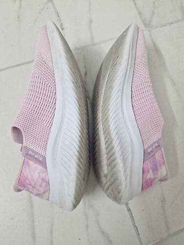 Skechers patike,očuvane I bez ostecenja u broju 35,slike ins,1500 din na lalafo.rs — 2 Skechers patike,očuvane I bez ostecenja u broju 35,slike ins,1500 din — 2