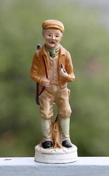 VTG figure LOVAC sa LULOM i dečak prodavac Baguette porcelan. Cena za na lalafo.rs — 2 VTG figure LOVAC sa LULOM i dečak prodavac Baguette porcelan. Cena za — 2