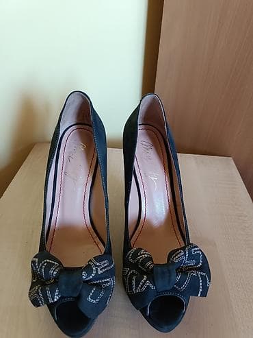 Elegantne Miss Sixty cipele sa visokom potpeticom. Izrađene su od na lalafo.rs — 1 Elegantne Miss Sixty cipele sa visokom potpeticom. Izrađene su od — 1