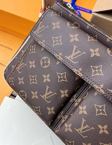 Louis Vuitton torba – Monogram Canvas, model sa više pregrada - na lalafo.rs — 4 Louis Vuitton torba – Monogram Canvas, model sa više pregrada - — 4