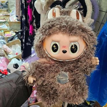 Plišana lutka Labubu - Slatka kolekcionarska lutka sa velikim sjajnim na lalafo.rs — 5 Plišana lutka Labubu - Slatka kolekcionarska lutka sa velikim sjajnim — 5