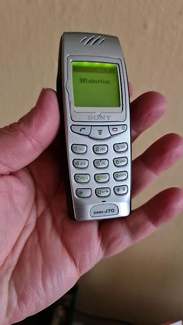 Sony CMD-J70 – klasični “candybar” mobilni telefon - Model: Sony na lalafo.rs — 2 Sony CMD-J70 – klasični “candybar” mobilni telefon - Model: Sony — 2
