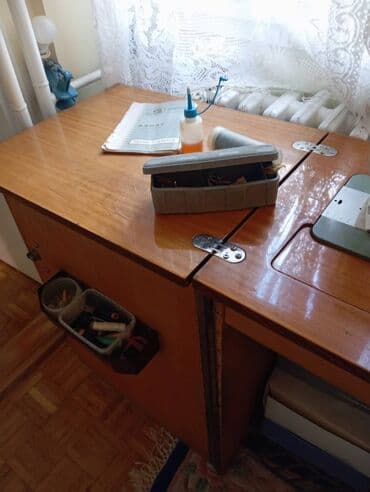 Classic Sewing Machines: Šivaća mašina BAGAT-Slavica, sa radnim stolom/ormarićem - at lalafo.rs — 4 Classic Sewing Machines: Šivaća mašina BAGAT-Slavica, sa radnim stolom/ormarićem - — 4