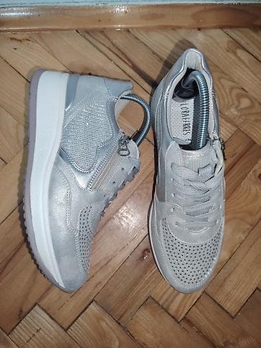 Ženske patike/cipele na platformu – srebrne - Brend: Flora RRR’s na lalafo.rs — 3 Ženske patike/cipele na platformu – srebrne - Brend: Flora RRR’s — 3