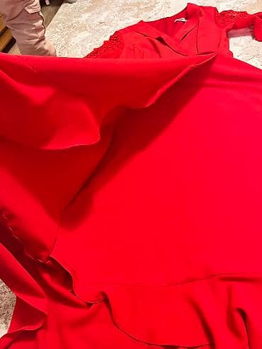 Haljina par puta nosena. Prelepaa jee uzivo. Velicina 40 at lalafo.rs — 4 Haljina par puta nosena. Prelepaa jee uzivo. Velicina 40 — 4