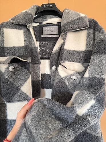 Nova Karirana jakna-kaput za L i xlza žene sa sivim i belim na lalafo.rs — 5 Nova Karirana jakna-kaput za L i xlza žene sa sivim i belim — 5