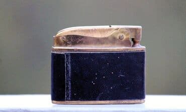 Vinyl records: Super Automatic BENZIN Lighter vintage upaljač 1970-te Vintage at lalafo.rs — 2 Vinyl records: Super Automatic BENZIN Lighter vintage upaljač 1970-te Vintage — 2