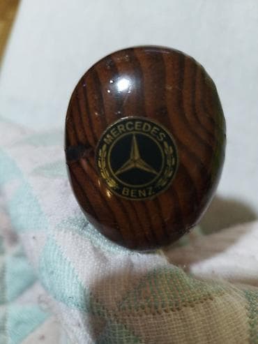 cepaci za drva: Drvena ručica menjača – Mercedes-Benz - Klasični dizajn od tamnog na lalafo.rs — 4 cepaci za drva: Drvena ručica menjača – Mercedes-Benz - Klasični dizajn od tamnog — 4