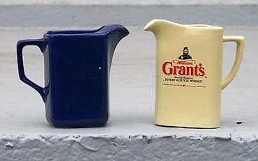 original esprit: Decanteri 1980s Ballantines i Grants Original ENGLAND. Made in at lalafo.rs — 2 original esprit: Decanteri 1980s Ballantines i Grants Original ENGLAND. Made in — 2