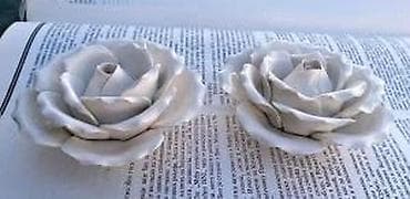 Vinage ručno rađene keramičke ruže CENA ZA OBE. Proizvedeno u Italiji at lalafo.rs — 3 Vinage ručno rađene keramičke ruže CENA ZA OBE. Proizvedeno u Italiji — 3