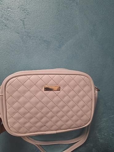 Elegantna ženska torbica preko ramena at lalafo.rs — 1 Elegantna ženska torbica preko ramena — 1