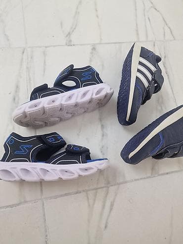 Dečje sandale tamnoplave boje, sa belim đonom i plavim detaljima na lalafo.rs — 3 Dečje sandale tamnoplave boje, sa belim đonom i plavim detaljima — 3