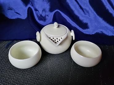 Servis vintaz,nov porcelanski za caj za dvoje. Perfektan rad i na lalafo.rs — 3 Servis vintaz,nov porcelanski za caj za dvoje. Perfektan rad i — 3