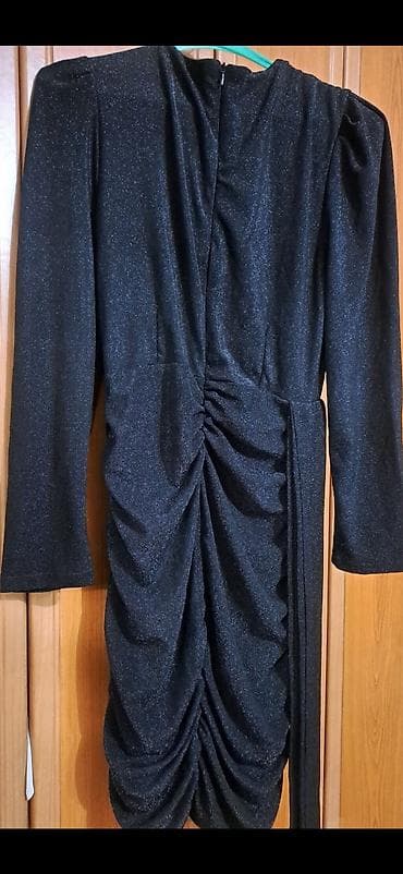 Haljina crna, svecans NOVA iz Italije, vrlo elegantna, kvalitetna na lalafo.rs — 3 Haljina crna, svecans NOVA iz Italije, vrlo elegantna, kvalitetna — 3